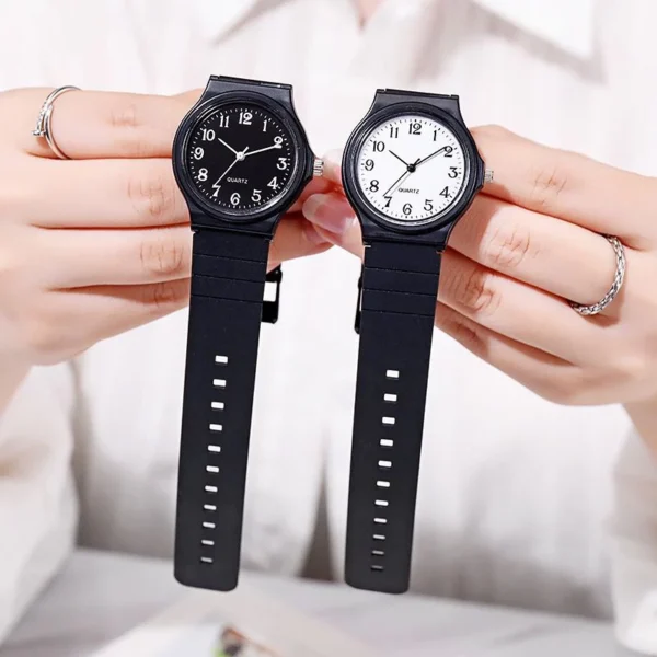 my-11134207-7qul4-ljb0dddvqulf37.webp Random Unisex Student Analog Watch