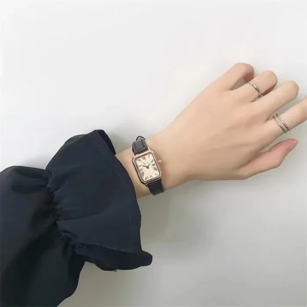 my-11134207-7r98u-lmj1fh1lbqfq73.webp Korean Square Casual Watch