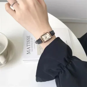 my-11134207-7r98u-lmj1fh1m6mxi09.webp Korean Square Casual Watch